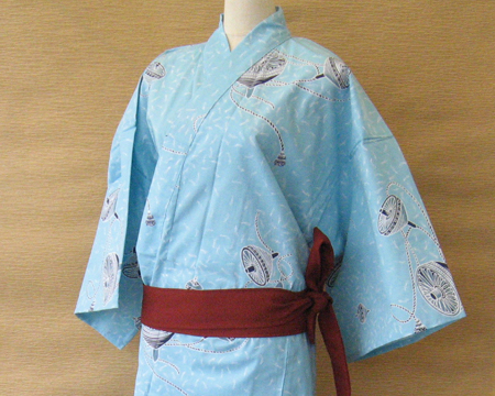 日本製　定番浴衣　遊美　松葉にコマ柄