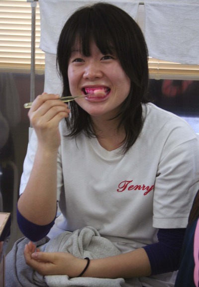 口の中…！？