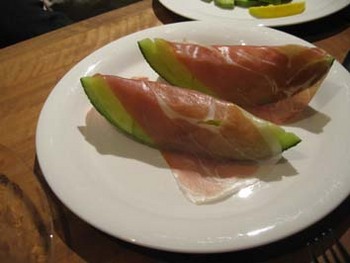 イブはシャンパンと