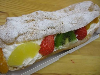 ビッグシュークリーム