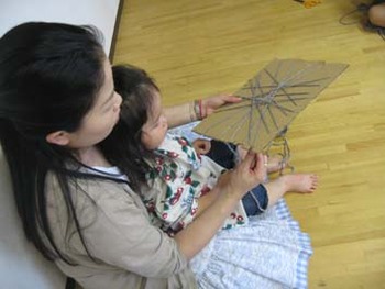 クモの巣を作ろう（お母さんと一緒教室）