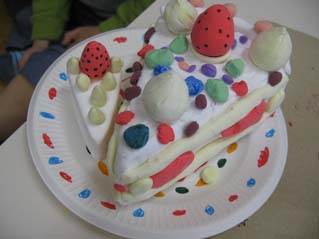 ケーキ貯金箱を作ろう