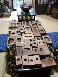 『懐かしの古雑貨と和菓子の木型展』開催！ 2011/02/26 10:34:25