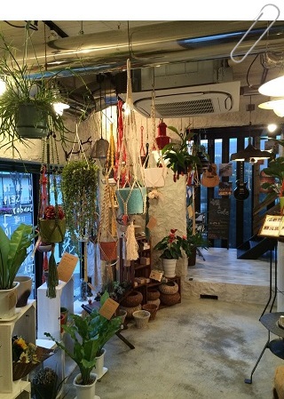 輪.コムvol.13出店者様ご紹介　《　ＶＩＮＴＡＧＥＬＡＭＰ＆花工房 心 〜SHIN〜　》
