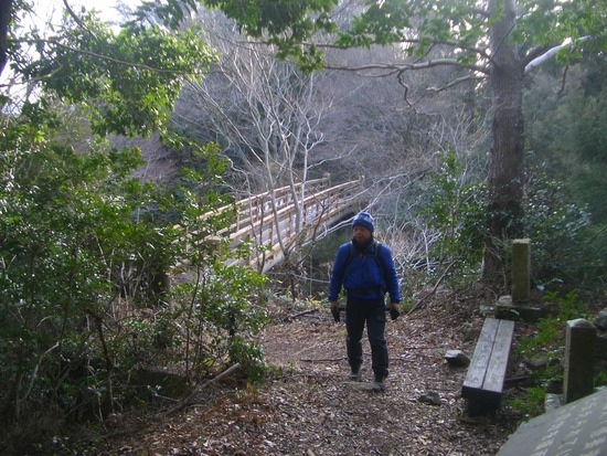 愛知鳳来寺山の鷹打場・天狗岩からの空！丁石残る参道で湯谷峠・行者越を越えて周回！