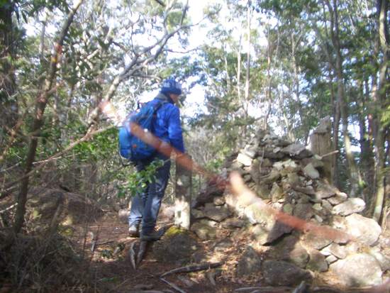 愛知鳳来寺山の鷹打場・天狗岩からの空！丁石残る参道で湯谷峠・行者越を越えて周回！