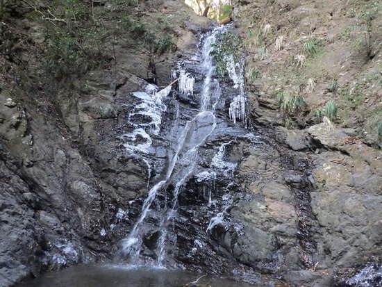 遠州森町の秘境・大日山をかわせみ湖から周回①　杉沢の大滝