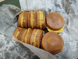 気賀の大判焼き。