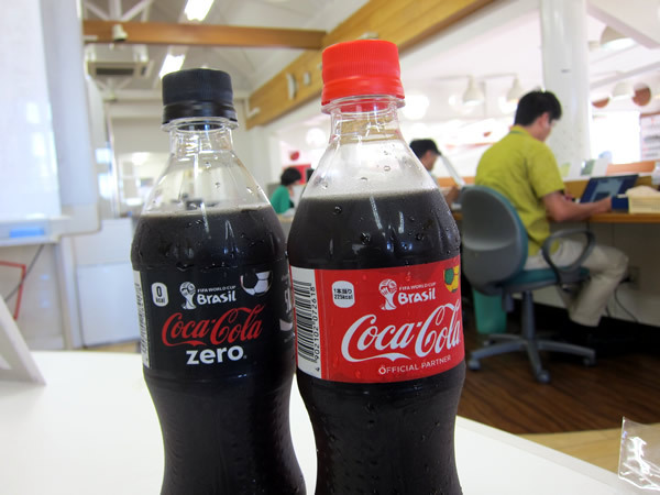 【実話】自販機でコーラ買ったら、千円ついてきたでござる