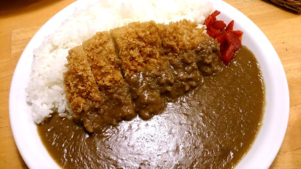 ジョエル 富塚店／深夜もやってるボリューム自慢の店