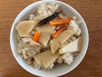 タケノコご飯 2025/04/08 17:56:44