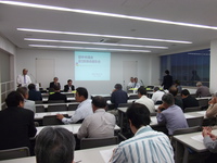 袋井市議会議会報告会。