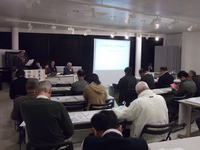 議会報告会開催。