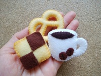 ハンドメイド作品もお持ちします♡