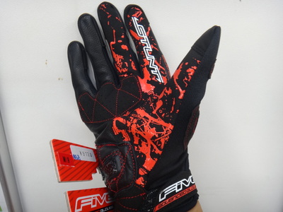 人気ｸﾞﾛｰﾌﾞ　Five　STUNTO入荷しました。
