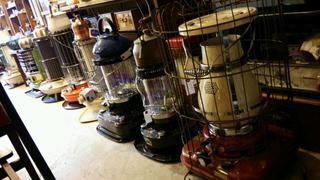 石油ストーブ色々。