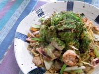 土曜の昼は。。。エスニックな焼きそば！？