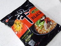 韓国土産〜辛ラーメンブラック〜